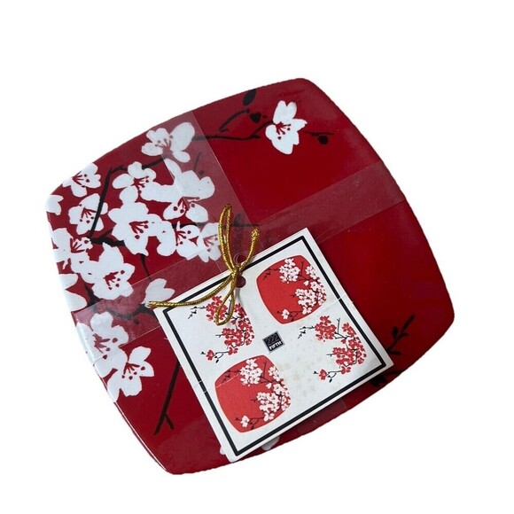 Stunning Set of 4 Vintage 222 Fifth PTS MIA BLOSSOMS-RED Appetizer Bread Plates - Picture 6 of 6